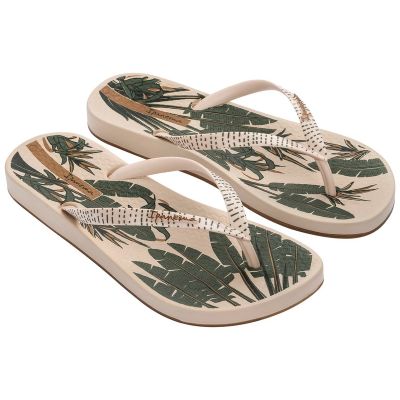 7. Ipanema Anat women's flip-flops, fashionable and comfortable for the beach