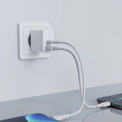 2. Acefast wall charger USB Type C / USB 32W, PPS, PD, QC 3.0, AFC, FCP white (A5 white)