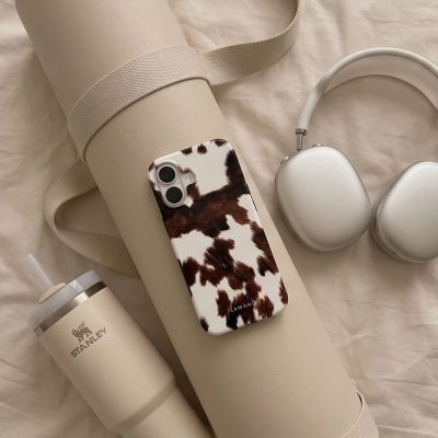 6. Tech-Protect Lamano MagSafe case for iPhone 17 - brown and white