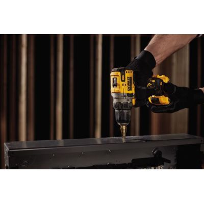 4. 12V 57/25Nm 2x2 DCD701D2 DEWALT Drill Driver