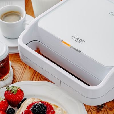 9. ADLER AD 3070w sandwich maker