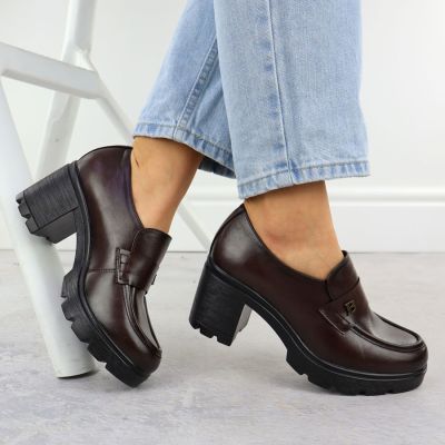 5. Women's loafers on a block heel, brown, Potocki SZ12700