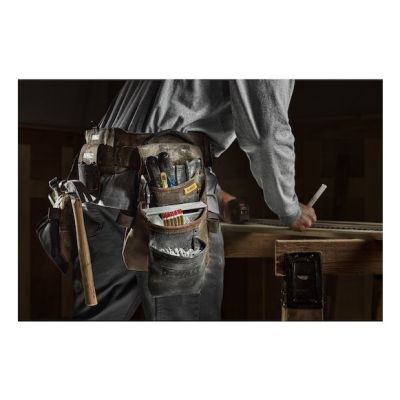 2. DeWALT DWST50113-1 tool belt