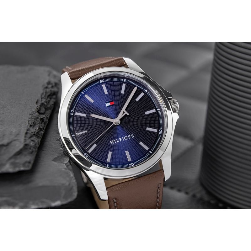 2. Tommy Hilfiger Bruce Men's Watch 1710669 + BOX