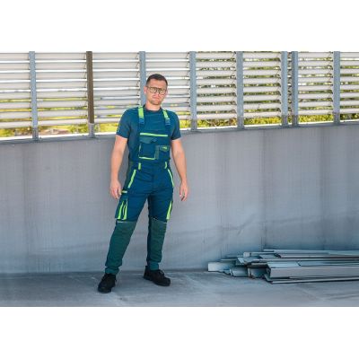 5. NEO tools 81-246-M work clothes