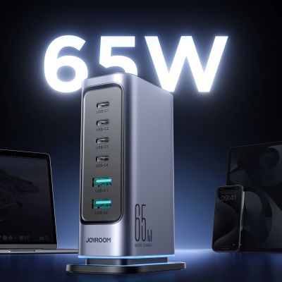 7. Joyroom JR-TCM02 Multiport GaN Charger 65W EU 4x USB-C 2x USB-A - Dark Gray