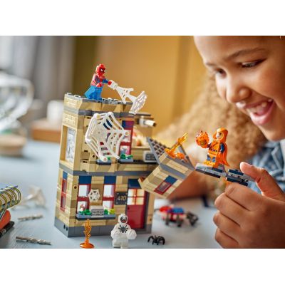 8. LEGO Marvel Super Heroes 76317 - Peter Parker's Apartment