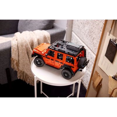 8. LEGO Technic 42177 Mercedes-Benz G 500 PROFESSIONAL Line