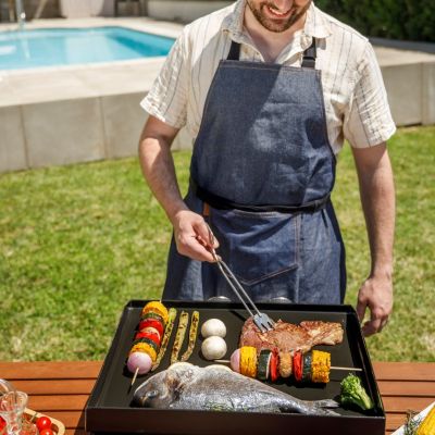 13. Black+Decker BXOP4900E 2-burner gas grill