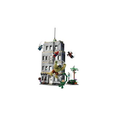15. LEGO Marvel Super Heroes 76350 - Epic Showdown: Spider-Man vs. Hulk
