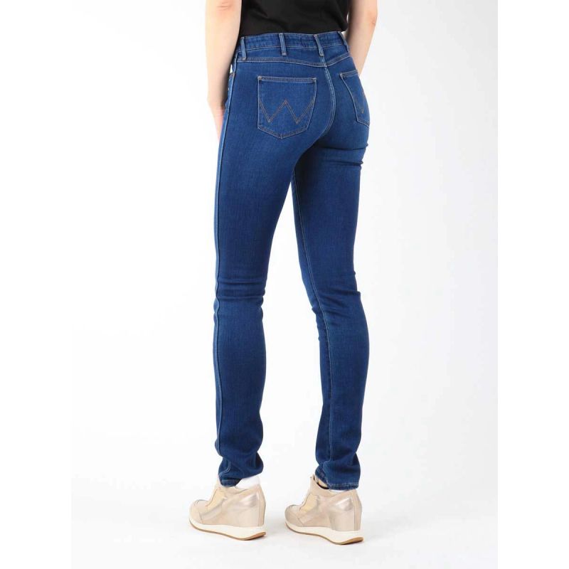 6. Wrangler Cold Sky W26E8481V jeans