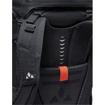 6. VAUDE Asymmetric 52+8 60 l Black