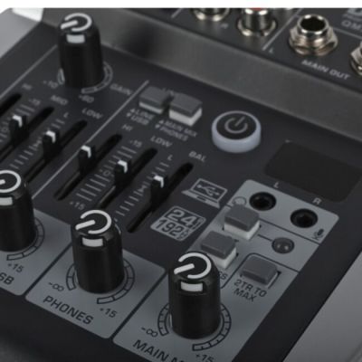 7. DNA QMX402 - Analog Mixer with Bluetooth