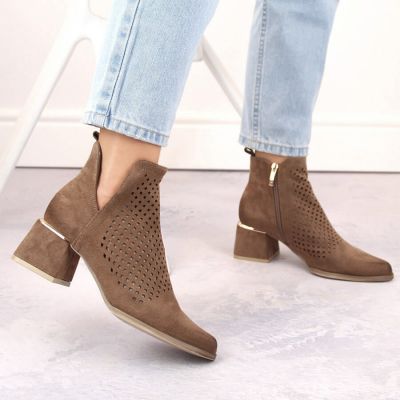 9. Suede high-heeled ankle boots Potocki W WOL213B brown