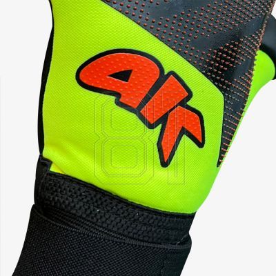 4. 4keepers Elite Venom NC Jr Gloves S961189