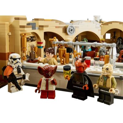 22. LEGO Star Wars 75290 Mos Eisley Cantina