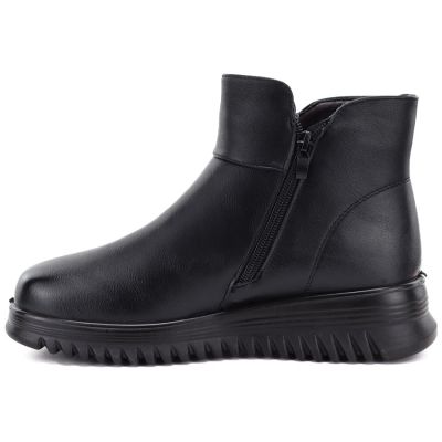 7. Comfortable women's ankle boots with a wedge, black Potocki PT16396