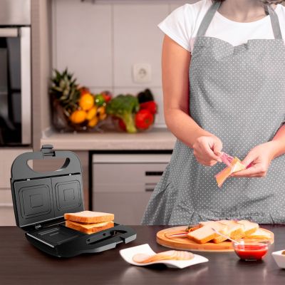 5. Black+Decker BXSA753E Sandwich Maker