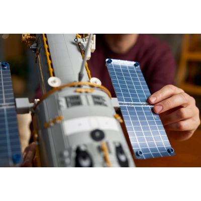 8. LEGO Icons 11382 - Hubble Space Telescope
