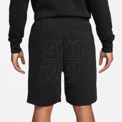 2. Nike Tech Fleece M FB8171-010 Shorts