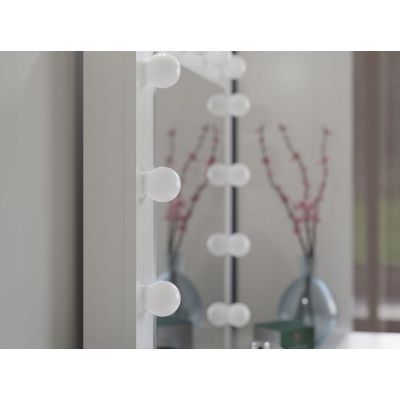 5. KUBA DESK SET, MATTE WHITE + MARINA MIRROR