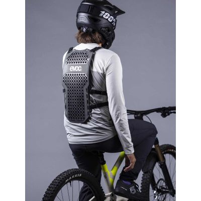 4. EVOC Torso Protector black