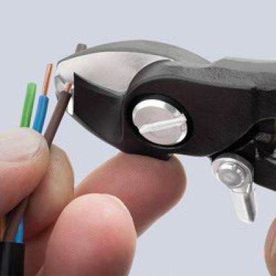 3. Knipex 95 12 165 pliers Side cutting pliers