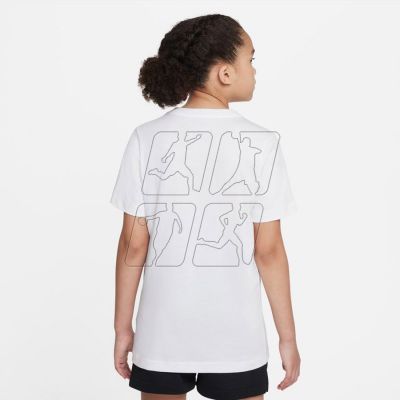 4. Nike Sportswear Jr DX9506 100 T-shirt