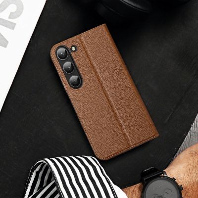 6. Dux Ducis Skin X2 case Samsung Galaxy S23+ flip case wallet stand brown