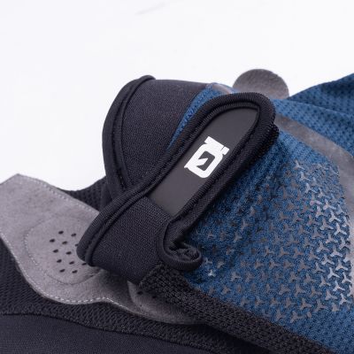 3. IQ Igone Gloves 92800595420