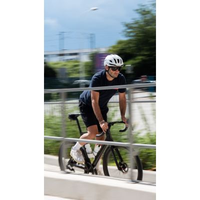 9. HJC CROSSER WHITE Bicycle Helmet size S