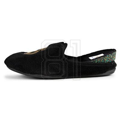 6. Real Madrid M CFRM7 Flip-Flops