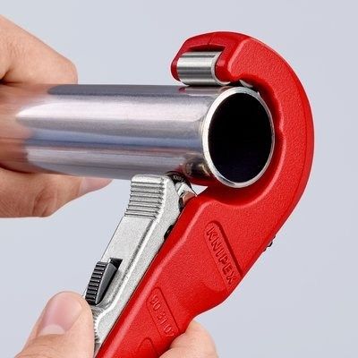 27. Knipex 90 31 02 SB hand pipe cutting tool Pipe cutter