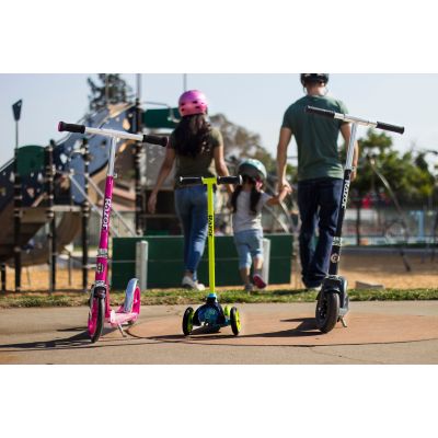 13. Razor A5 Air Scooter 13073005 (Black)