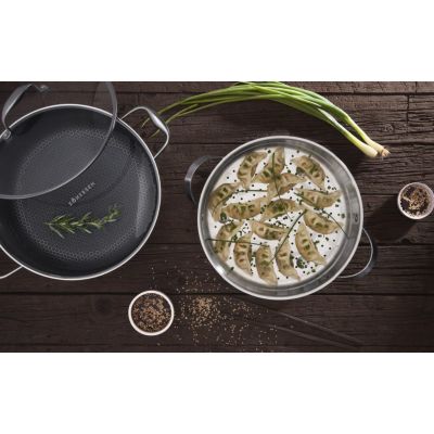 10. Kohersen Black Cube DIAMOND-coated pot with steaming function (28 cm; 8.3 l)