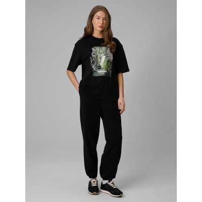 3. Women's loose T-shirt with print 4F 4FRSS26TTSHF3706-20S