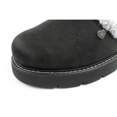 6. Skechers Cozy Blend slipper shoes for women, insulated slip-on sneakers
