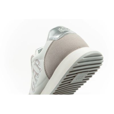 7. Gap women's sports shoes Nashville Arch Logo sneakers fashionable comfortable white beige