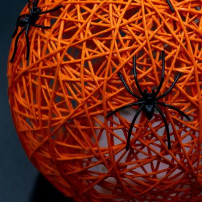 3. DECORATIVE BALL LAMP WITH SPIDER LED 15CM HALLOWEEN ORANGE