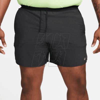 Nike Dri-FIT Stride M DM4761-010 shorts