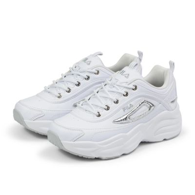 7. Fila Skye ZP women's sports shoes sneakers fashionable lightweight white