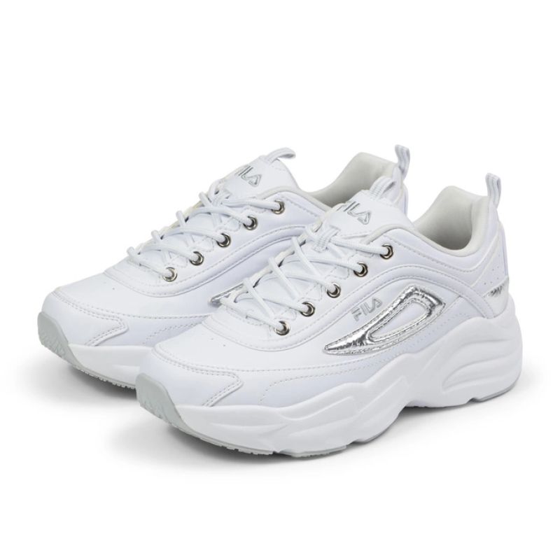 7. Fila Skye ZP women's sports shoes sneakers fashionable lightweight white