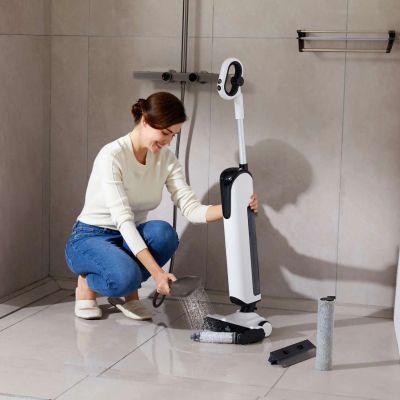 14. UWANT D100 17000Pa Upright Vacuum Cleaner with Mopping Function and Charging Station - White