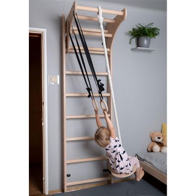 28. LADDER WITH WOODEN BAR AND ACCESSORIES BENCHK 112+A204