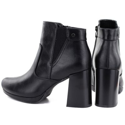 5. Women's ankle boots with a block heel and platform, insulated, black, M.Daszyński AF125B-1