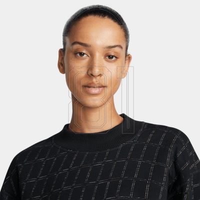 8. Nike Yoga Therma-FIT Luxe Sweatshirt W DV4317-010