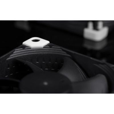 6. NOCTUA NF-A8 PWM fan chromax.black.swap
