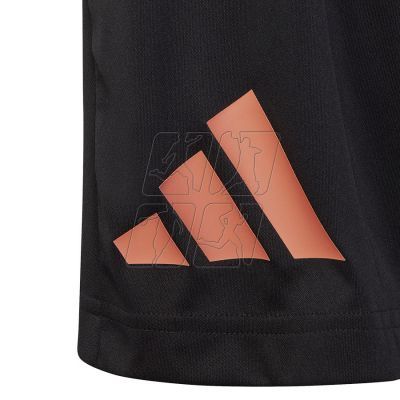 5. Shorts adidas TR-ES Logo Shorts Jr. IC5658