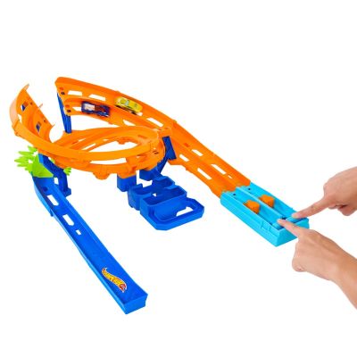 3. Hot Wheels Action HTK17 toy car