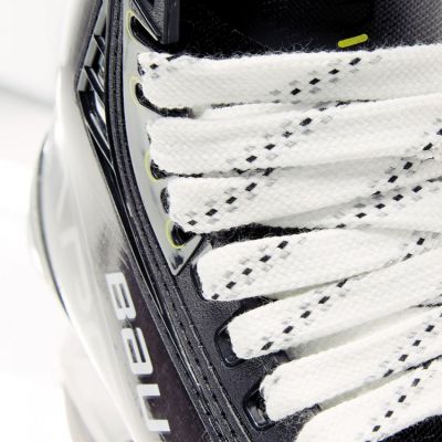 4. Bauer Vapor Hyperlite Int 1059362 Hockey Skates